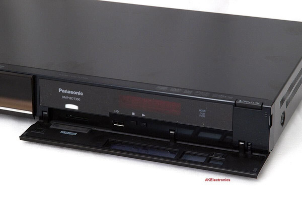 Panasonic DMP-BDT300 DVD Blu-Ray 3D 7.1 Player FULL HD 2x HDMI LAN